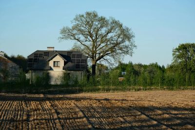 Dom samowystarczalny Magazyn energii domowy – klucz do pełnej niezależności!